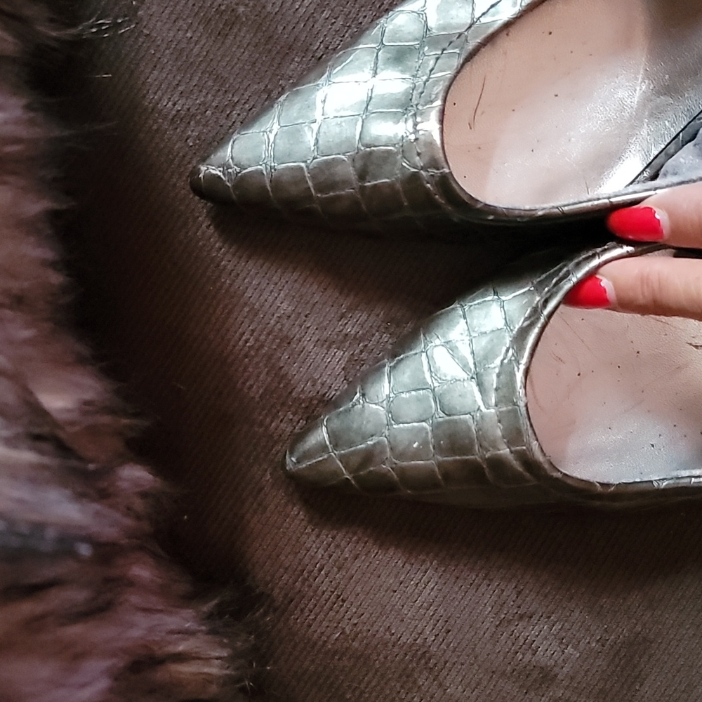 Heels - Picture 7 of 8